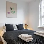 Urban Chic - Pereca Cozy & Stylish In *