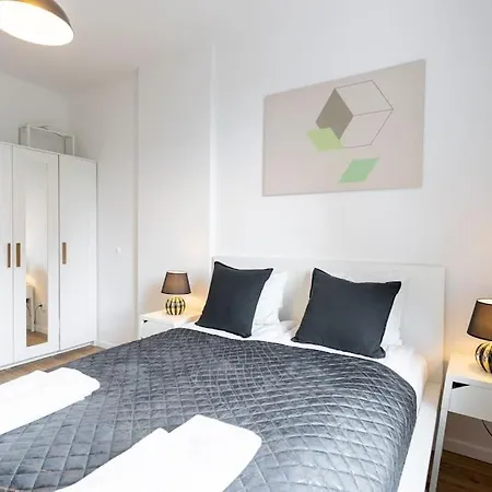 Urban Chic - Pereca Cozy & Stylish In Apartament